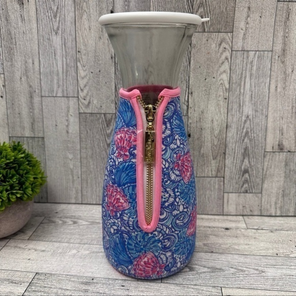 Lilly Pulitzer Beverage Carafe Holder Blue Haven Raising Shell Insulated